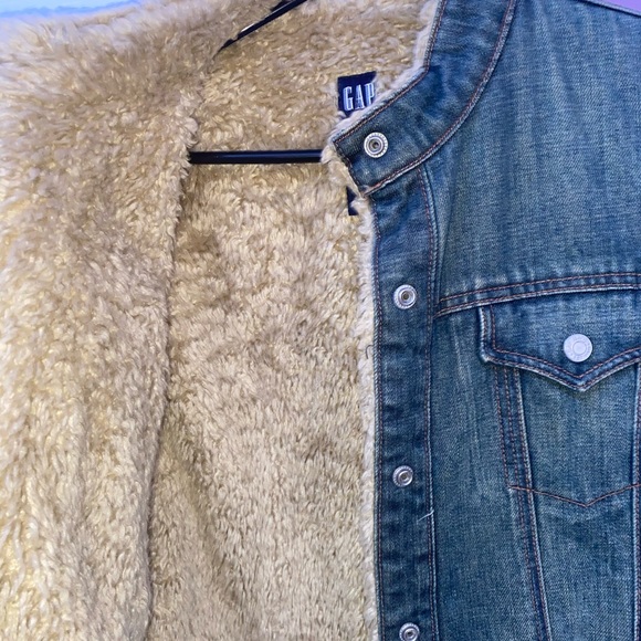 Old school Gaps Jean Jacket - Picture 2 of 4